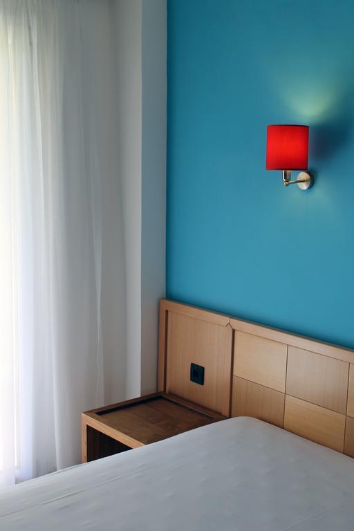 Despotiko Apt. Hotel & Suites Torone Quarto foto