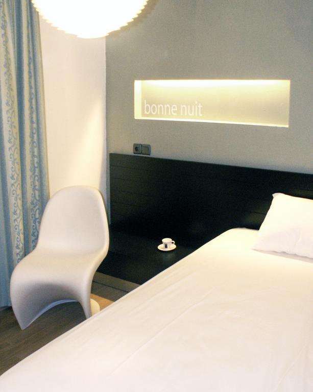 Despotiko Apt. Hotel & Suites Torone Quarto foto