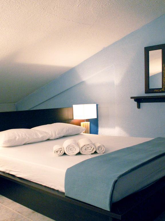 Despotiko Apt. Hotel & Suites Torone Quarto foto